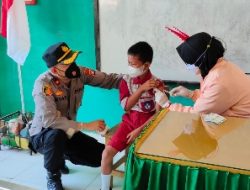 Kapolsek Urban Wonomulyo Terus Pantau Akselerasi Vaksinasi Anak Usia 6-11 Tahun