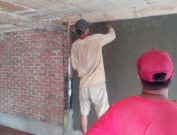 Kardi, Sarjana Teknik Sipil Unsulbar Serba Bisa, Isi Waktu Nyambi Jadi Tukang Bangunan