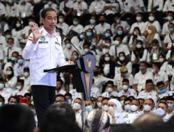 Komisi II DPR Minta Mendagri Beri Sanksi Kades yang Dukung Jokowi 3 Periode
