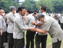 Mentan SYL Ajak Pegawai Lebih Semangat di Hari Pertama Kerja