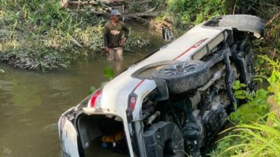 Kasatpol PP Mateng Mengantuk, Mobil Terjun ke Sungai