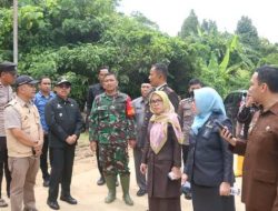 Ketua DPRD dan Bupati Majene Tinjau Lokasi Longsor dan Banjir