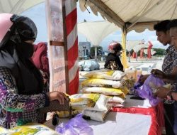 Transaksi Fantastis di Pasar Murah Anjungan Manakarra