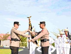 Welcome And Farewell parade Kapolda Sulbar