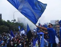 Persib Bandung Juara, Bobotoh Tak Terbendung Birukan Jalan