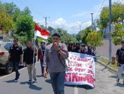 Mahasiswa Demo, Imbas Bupati Majene Membangkang SE Mendagri Soal Perpanjangan Masa Jabatan Kades