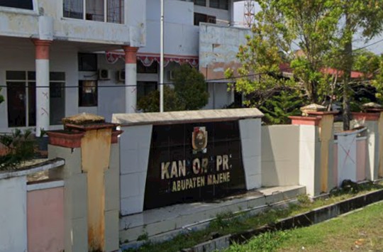 DPRD majene